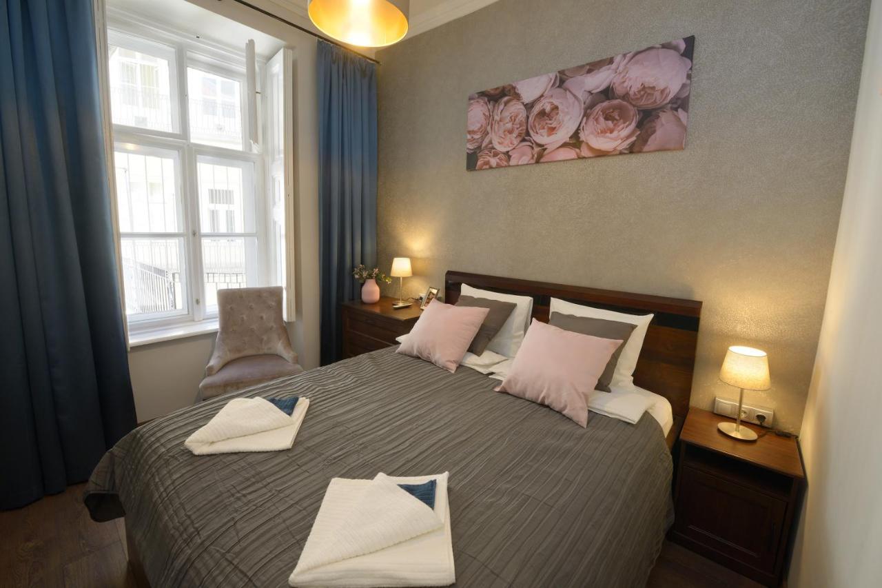 Orangehomes 4 Bdrm Apartment View To Synagogue Budapest Luaran gambar